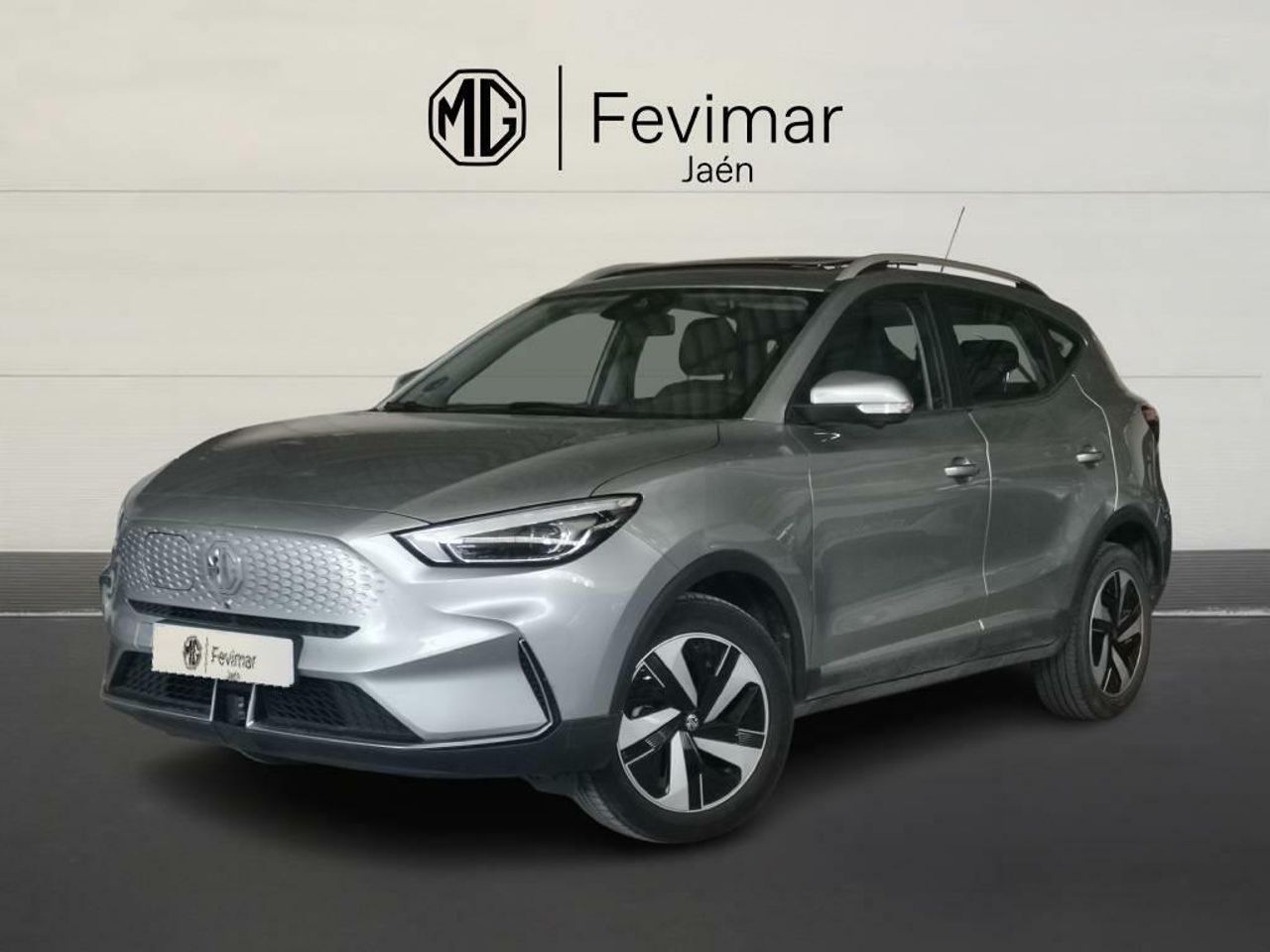 Neumaticos 235 45 r17  de segunda mano - mg zs ev 2022 /