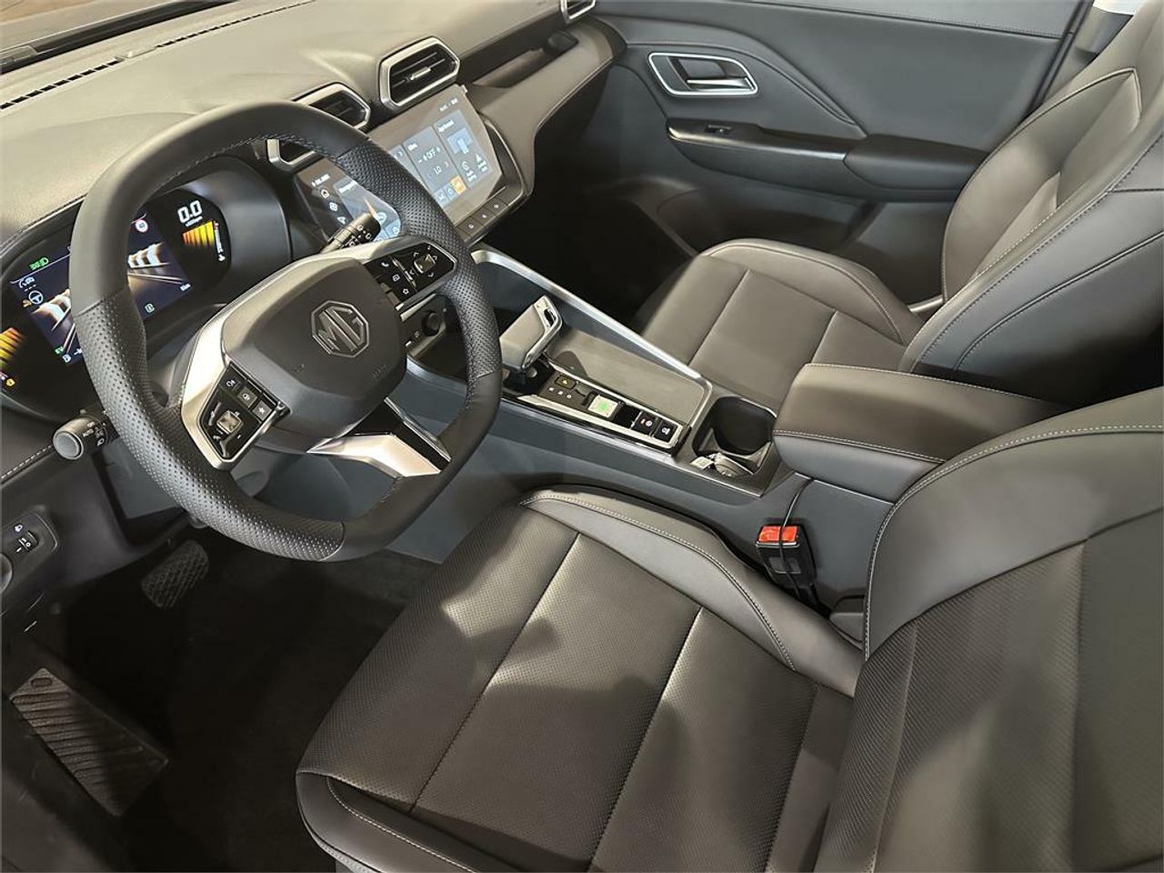 mg zs 2025 / foto grande (3)