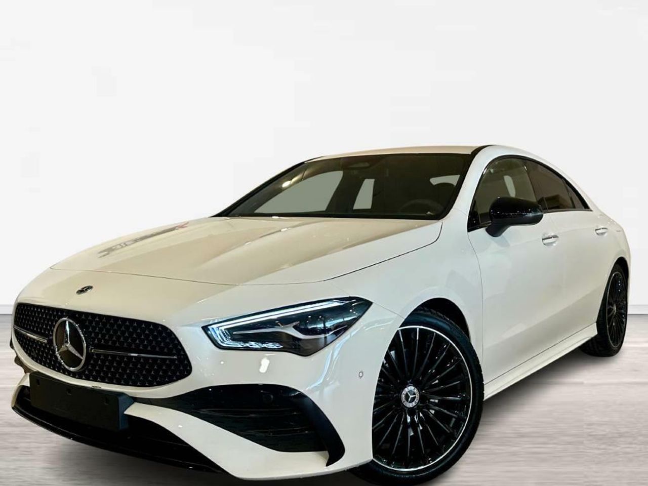 Foto mercedes cla 2025 /