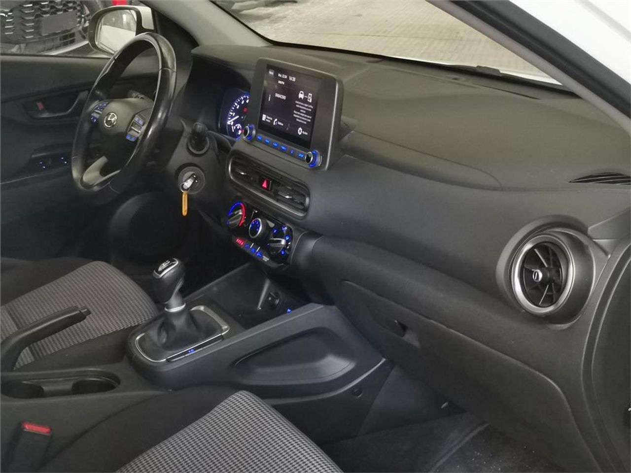 hyundai kona 2021 / foto grande (3)