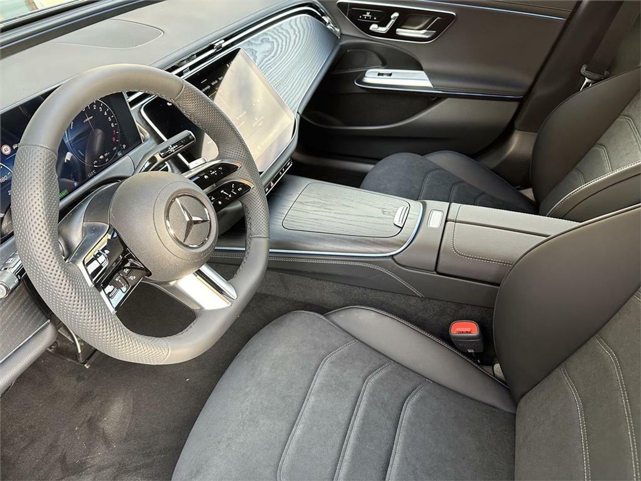 mercedes clase e 2025 / foto grande (3)