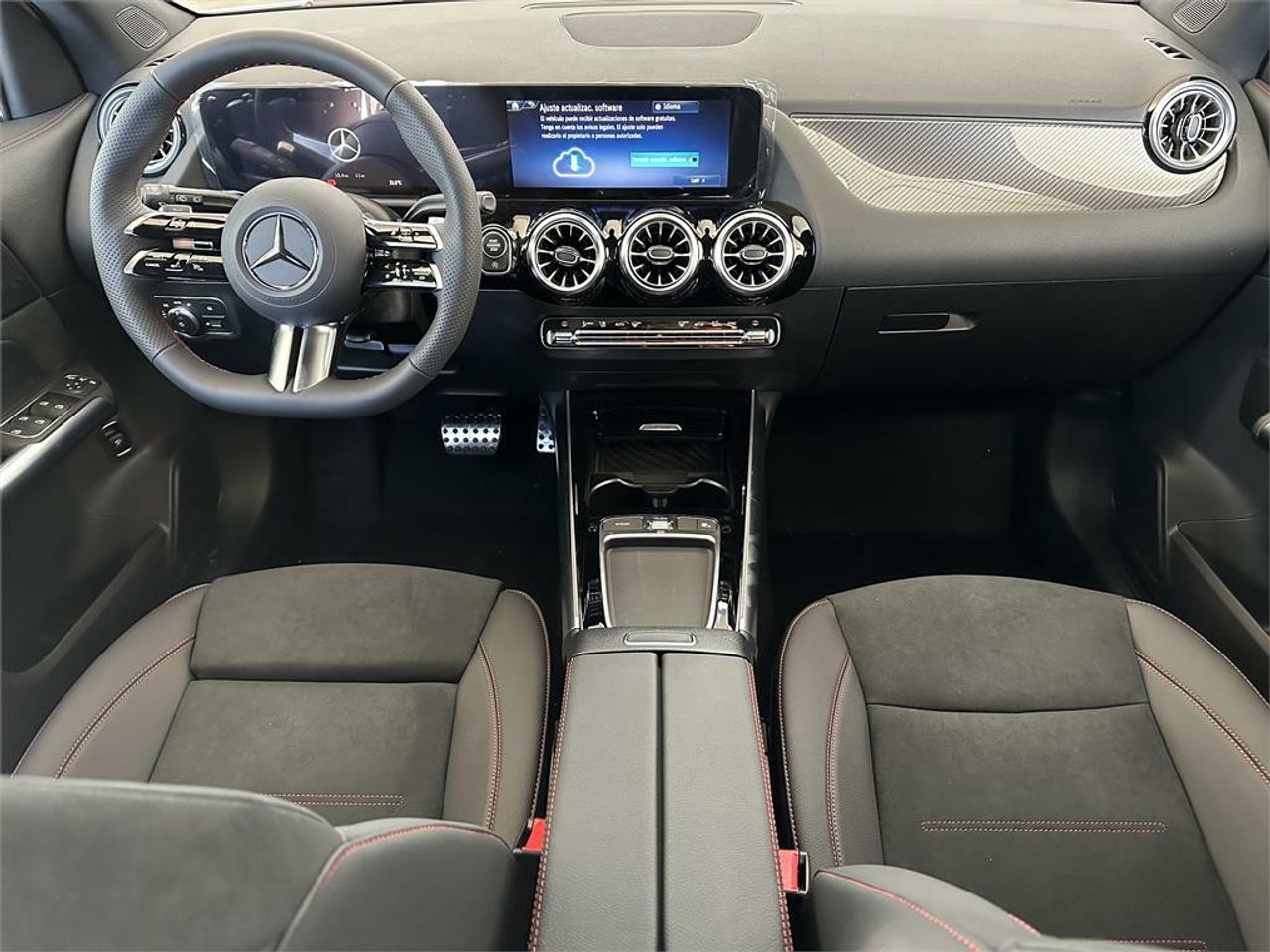 mercedes gla 2025 / foto grande (3)