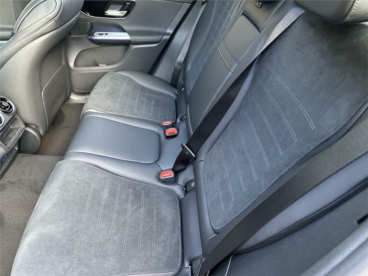 mercedes glc 2025 / foto grande (3)