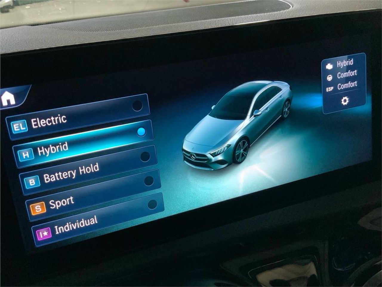 Mercedes Clase A 250 e Sedán - foto 25