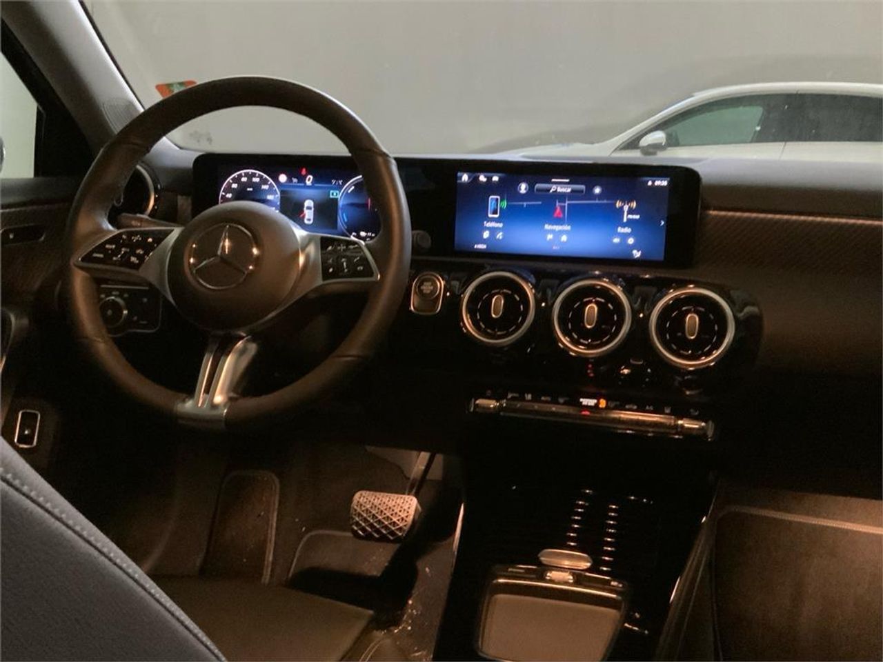 Mercedes Clase A 250 e Sedán - foto 10