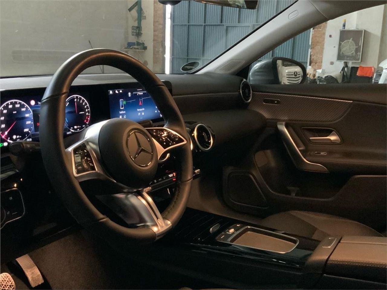 Mercedes Clase A 250 e Sedán - foto 8