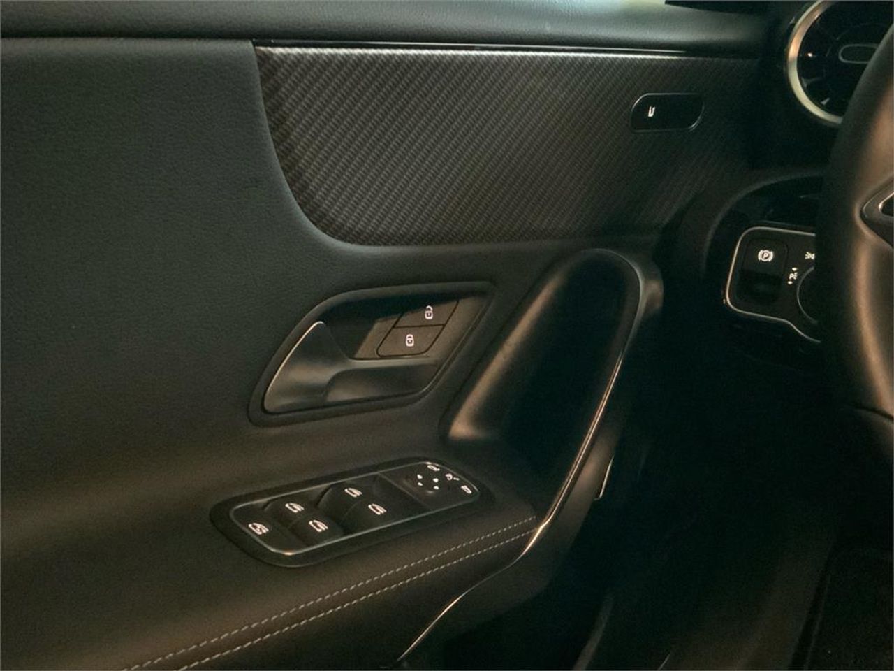 Mercedes Clase A 250 e Sedán - foto 17