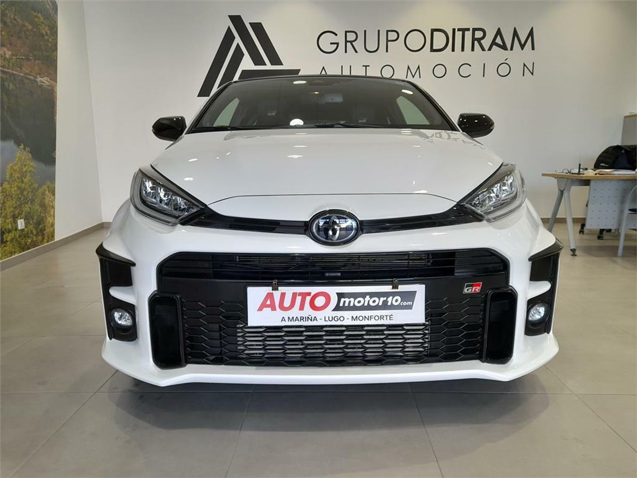 toyota gr yaris 2021 / foto grande (3)