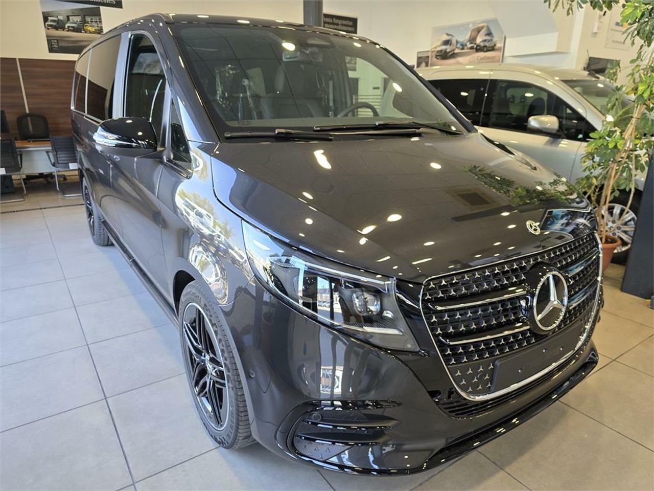 foto de mercedes clase v 250 de segunda mano