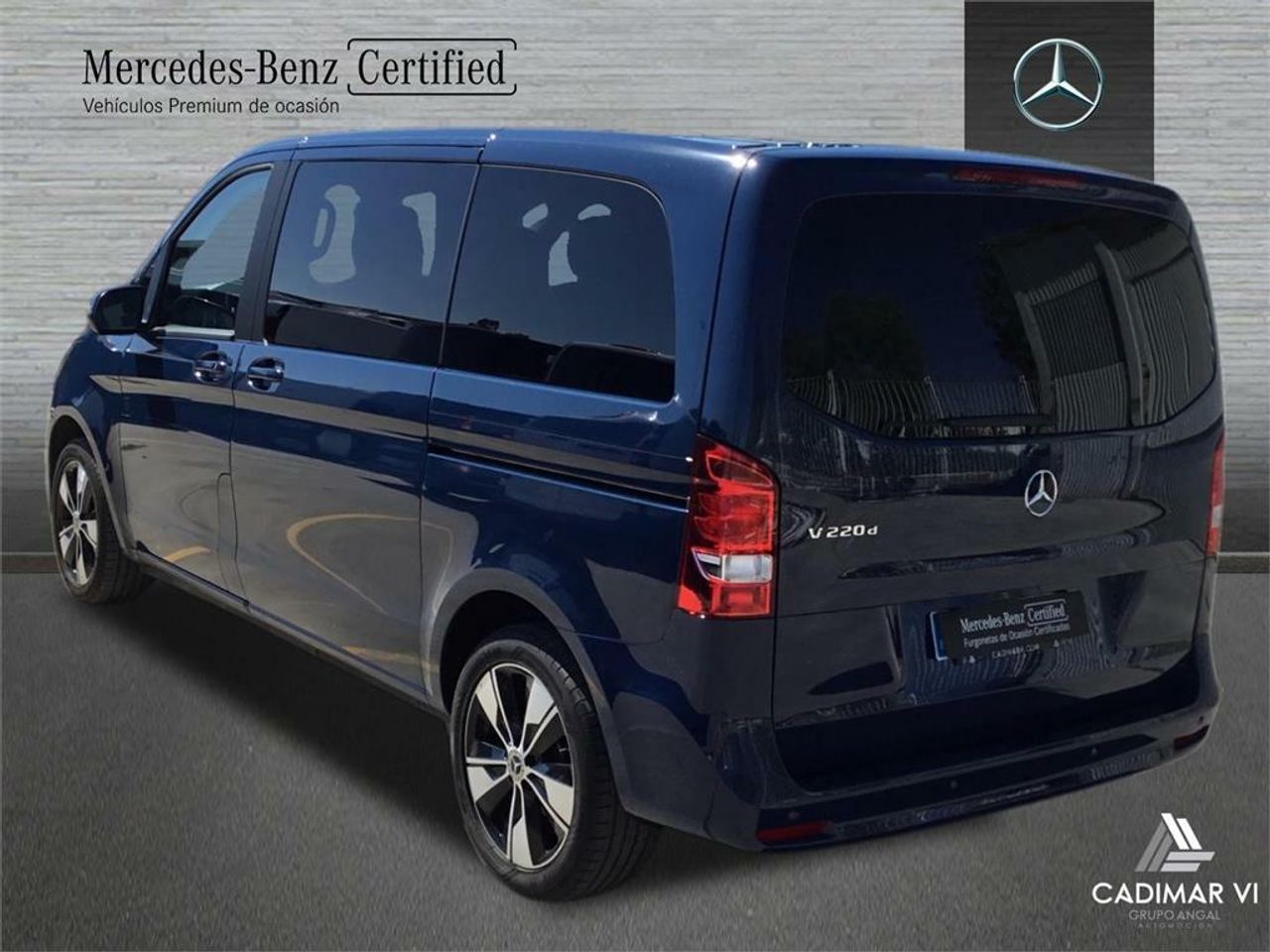 mercedes clase v 2024 / foto grande (3)
