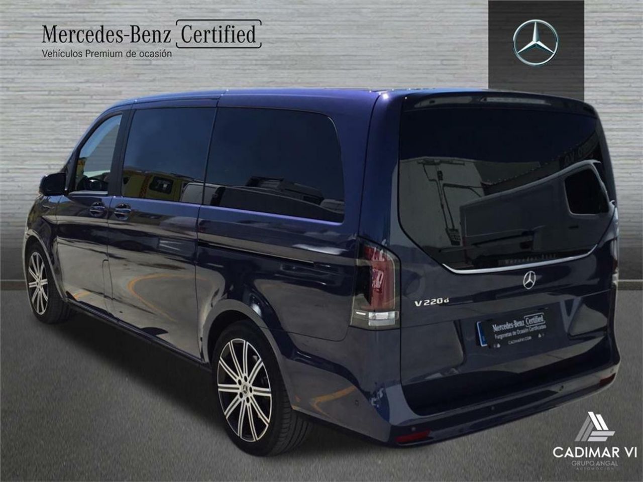 mercedes clase v 2024 / foto grande (3)