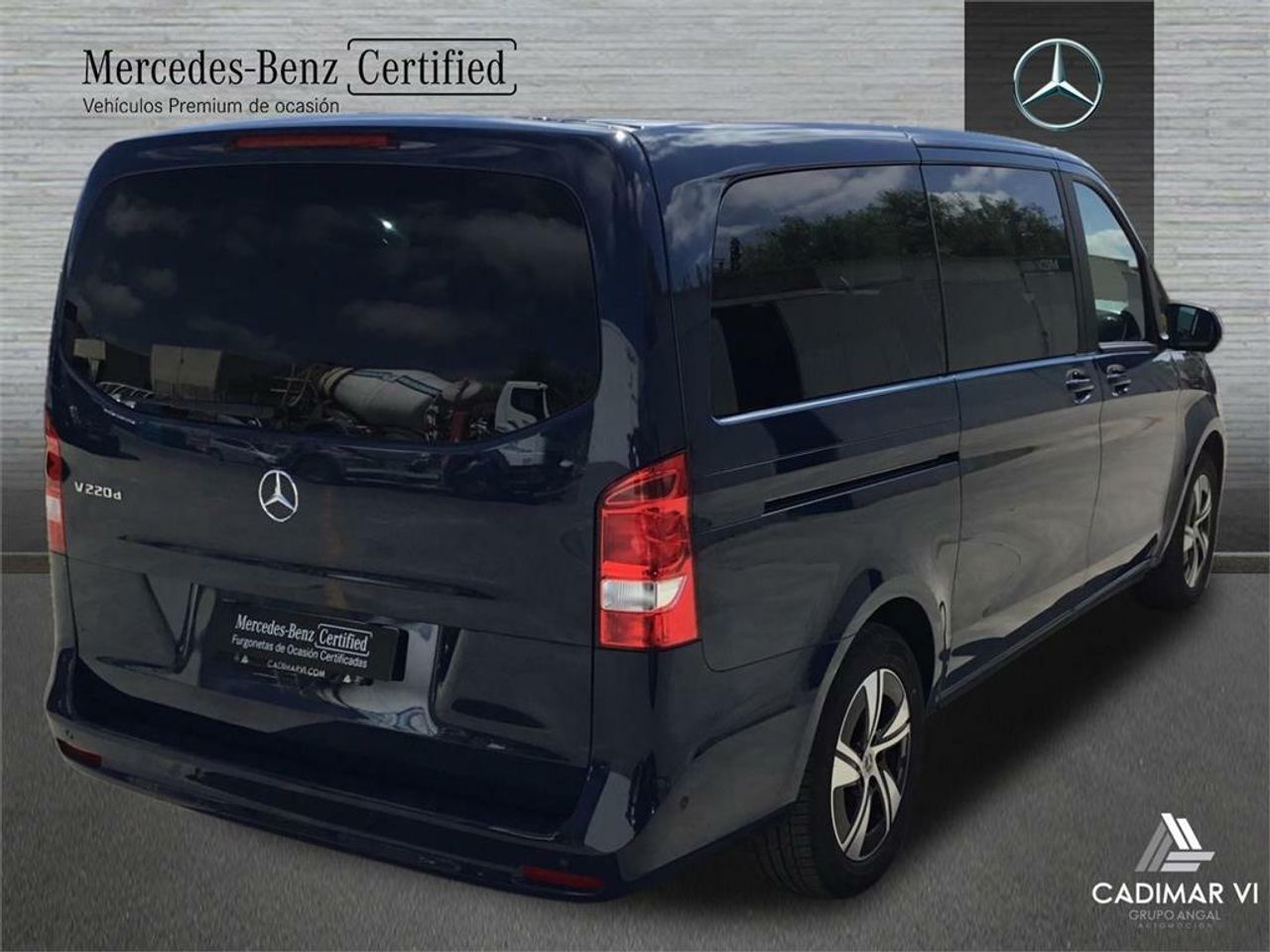 mercedes clase v 2024 / foto grande (2)