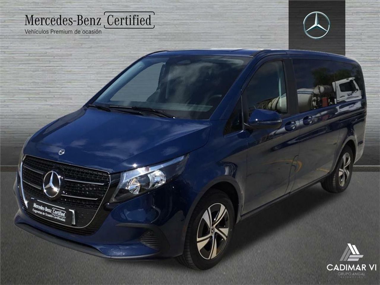 Volante de cuero multifuncional  de segunda mano - mercedes clase v 2024 /