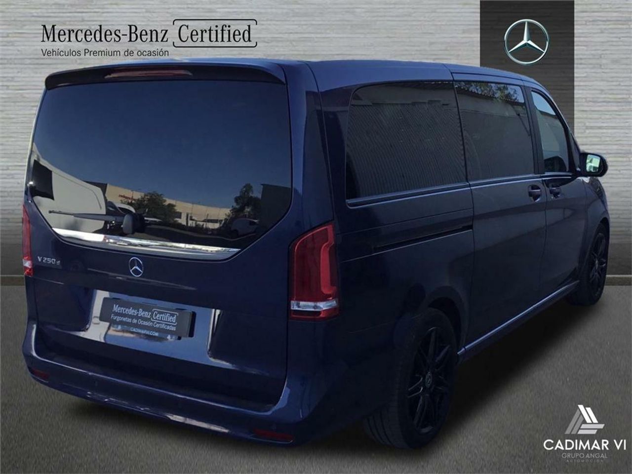 mercedes clase v 2024 / foto grande (2)