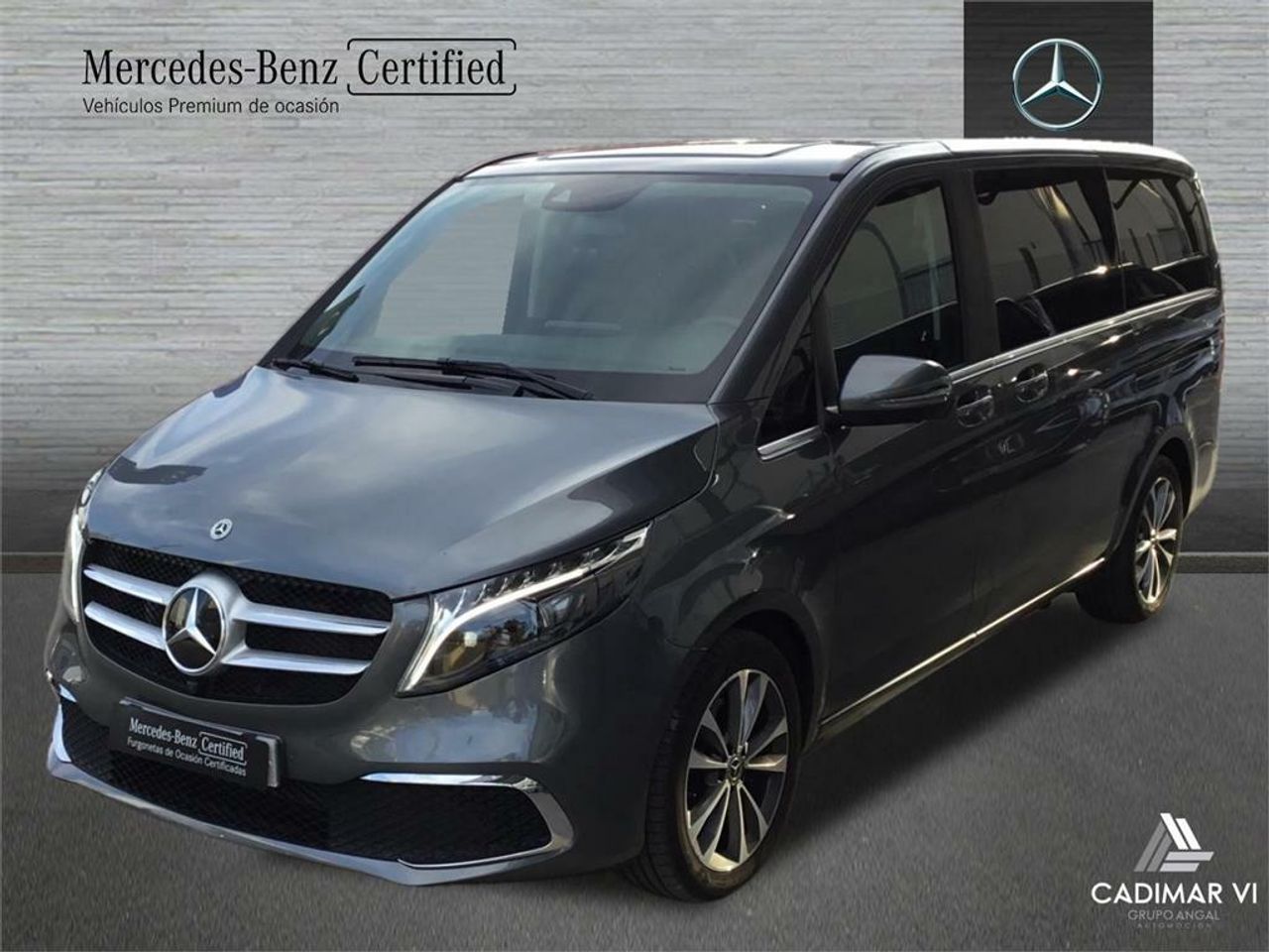 Volante de cuero multifuncional  de segunda mano - mercedes clase v 2024 /