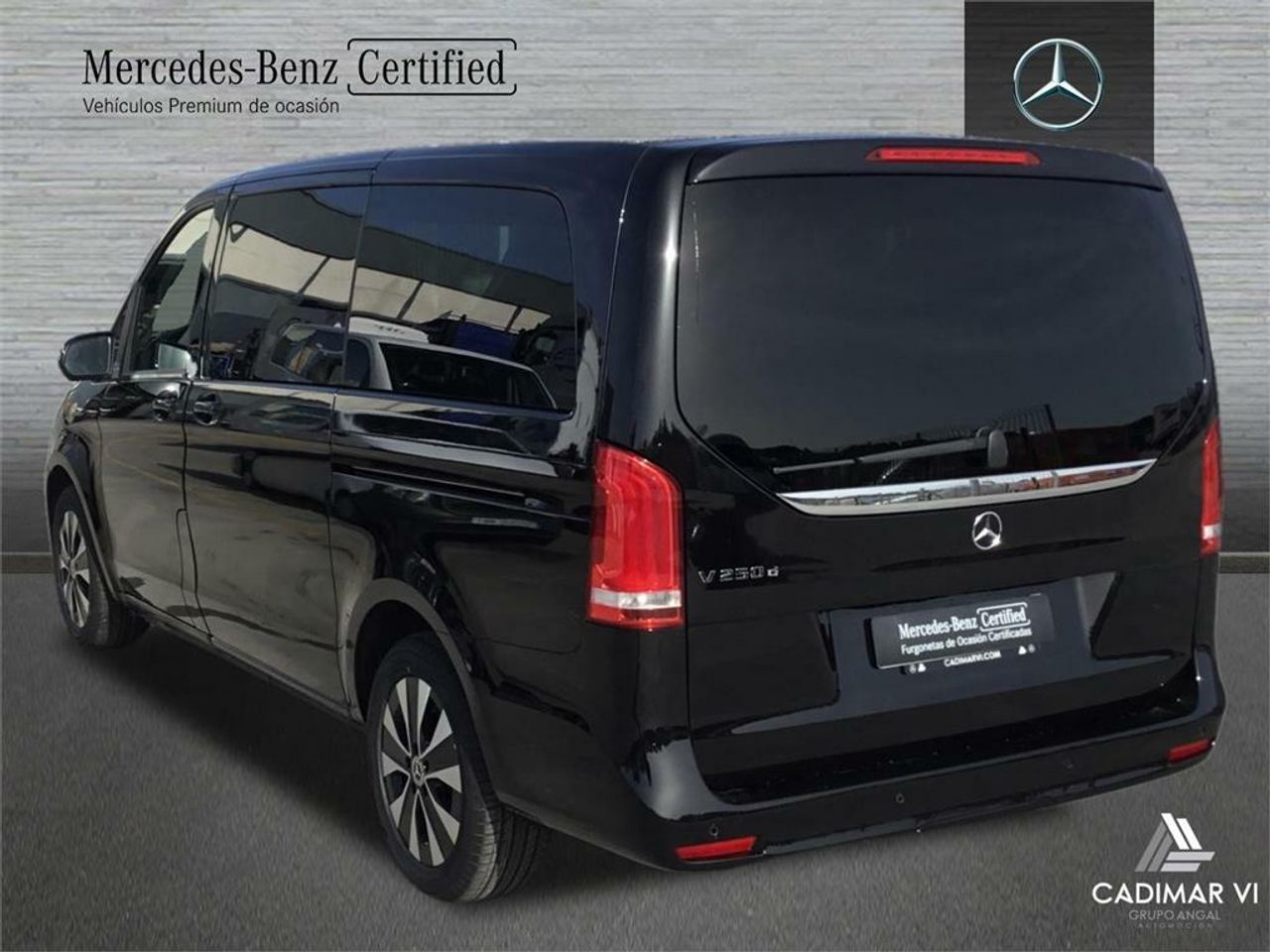 mercedes clase v 2023 / foto grande (3)