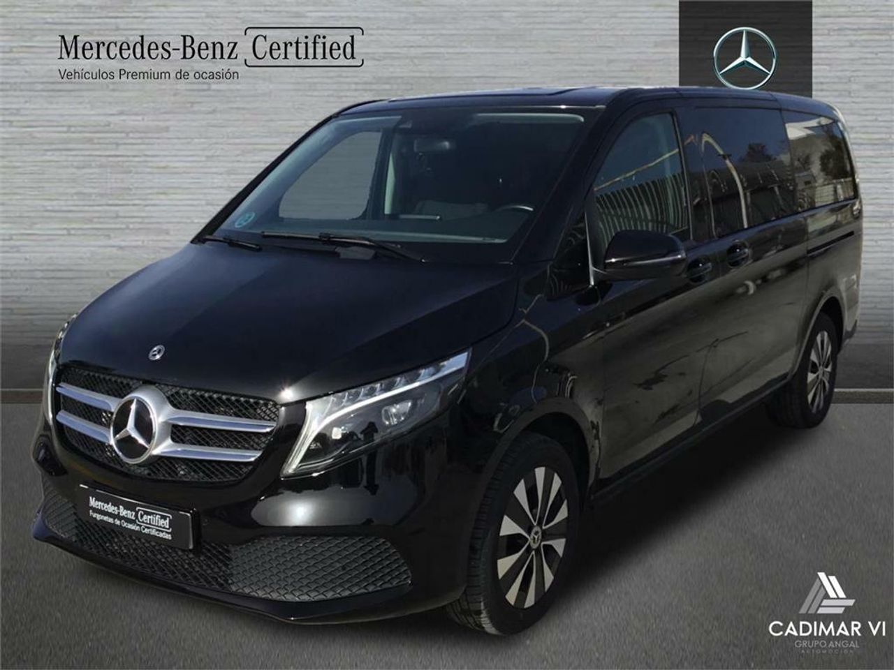 Chica independiente mulata  de segunda mano - mercedes clase v 2023 /