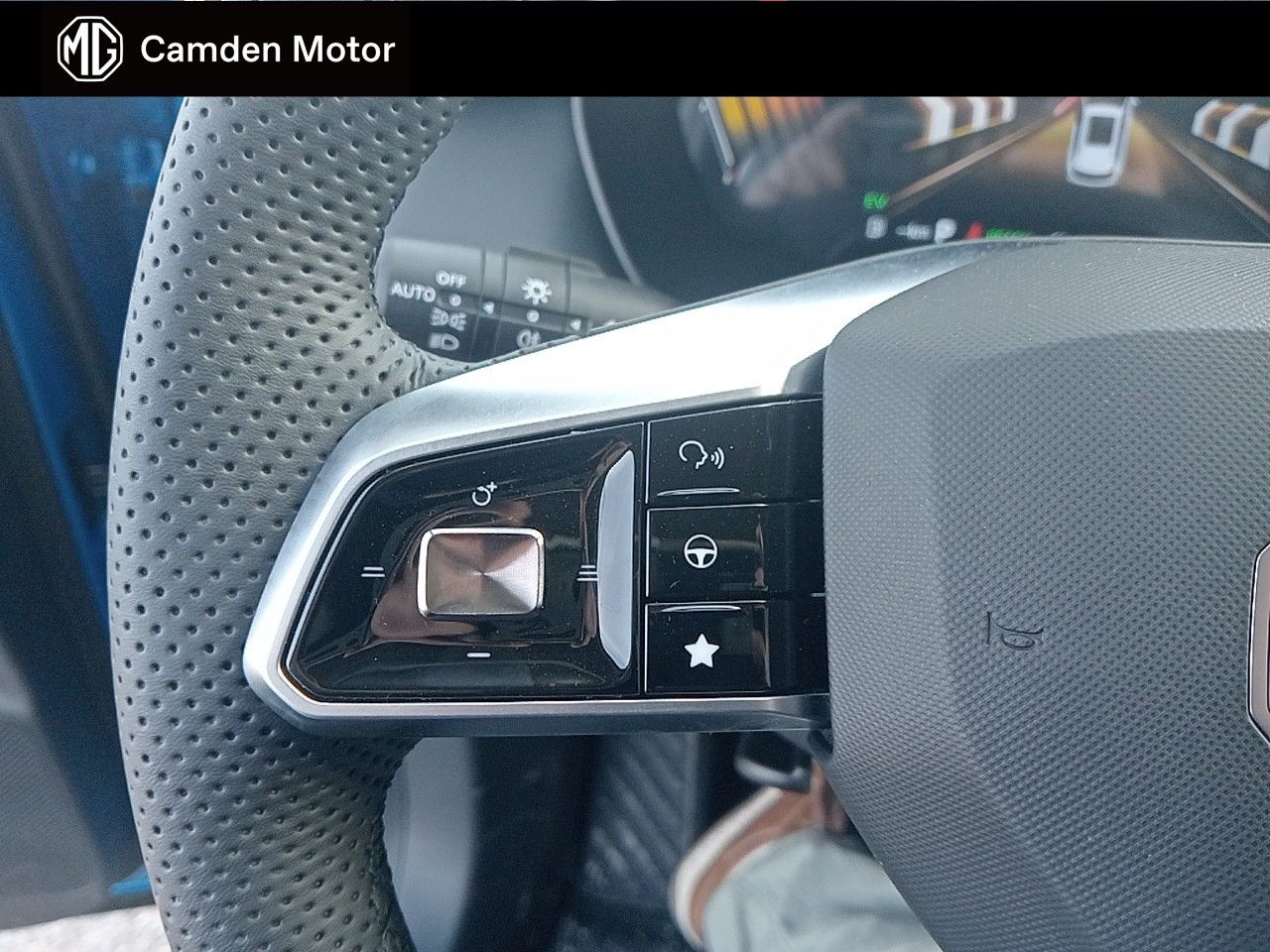 MG ZS Luxury - foto 21