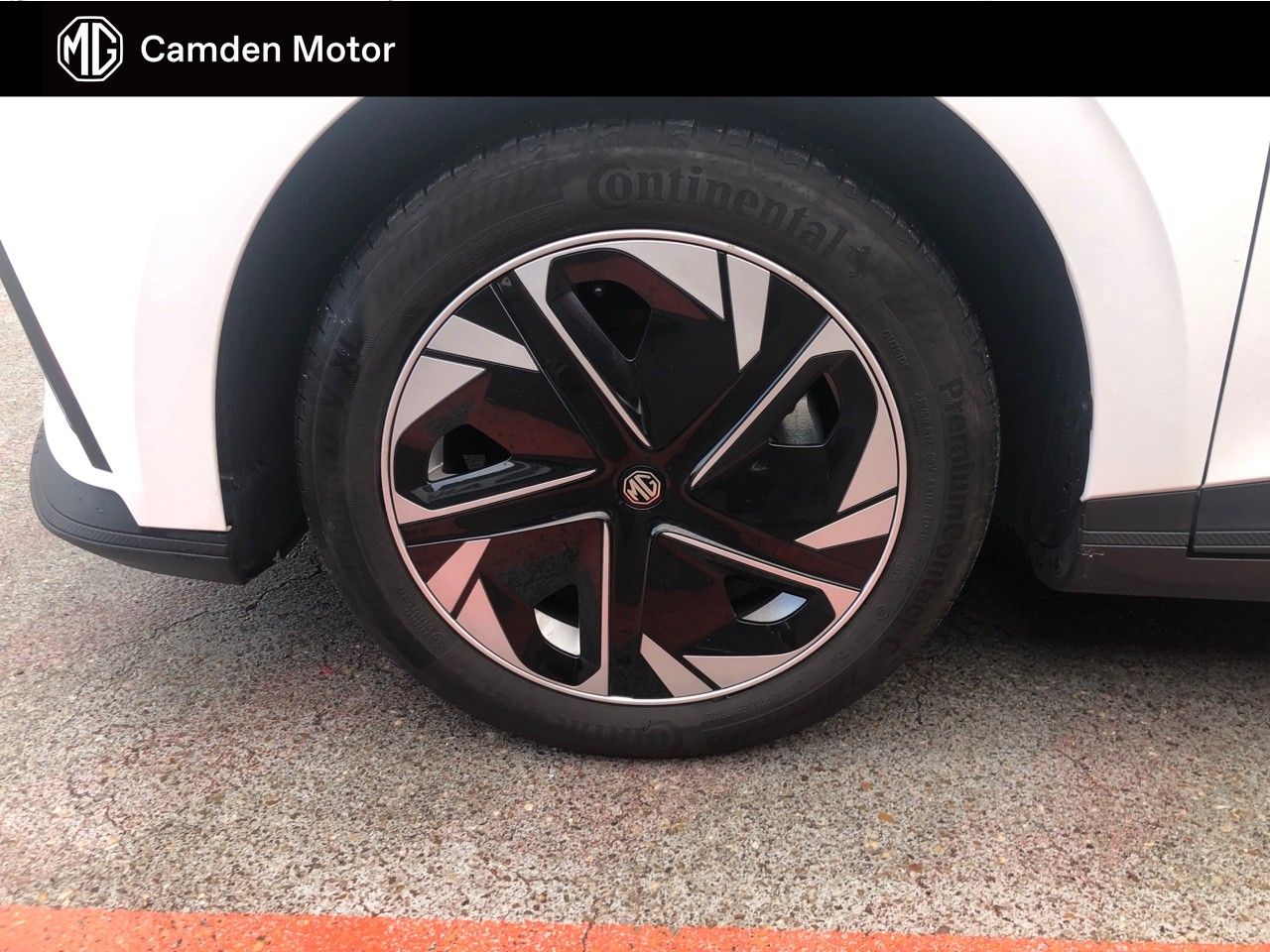 MG MG4 64kWh Luxury - foto 10