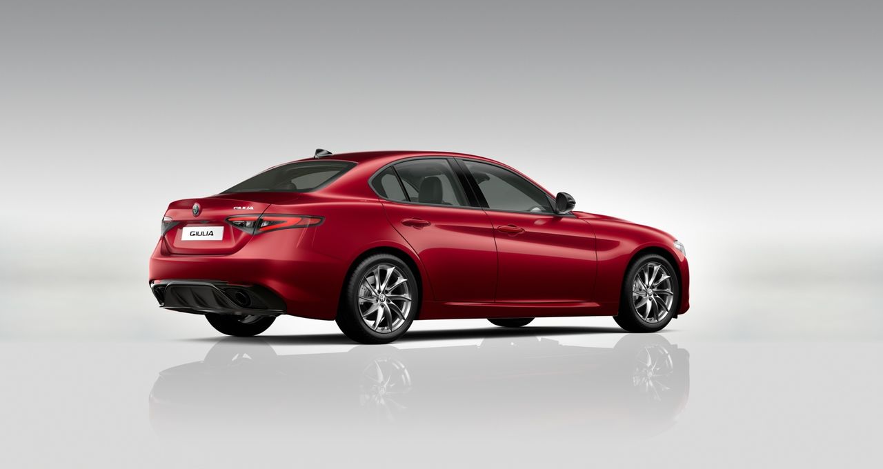 alfa romeo giulia 2025 / foto grande (3)
