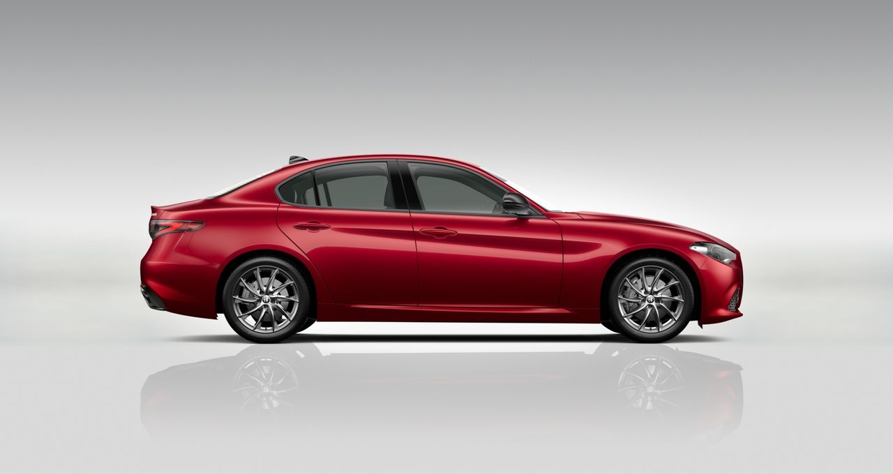 alfa romeo giulia 2025 / foto grande (2)