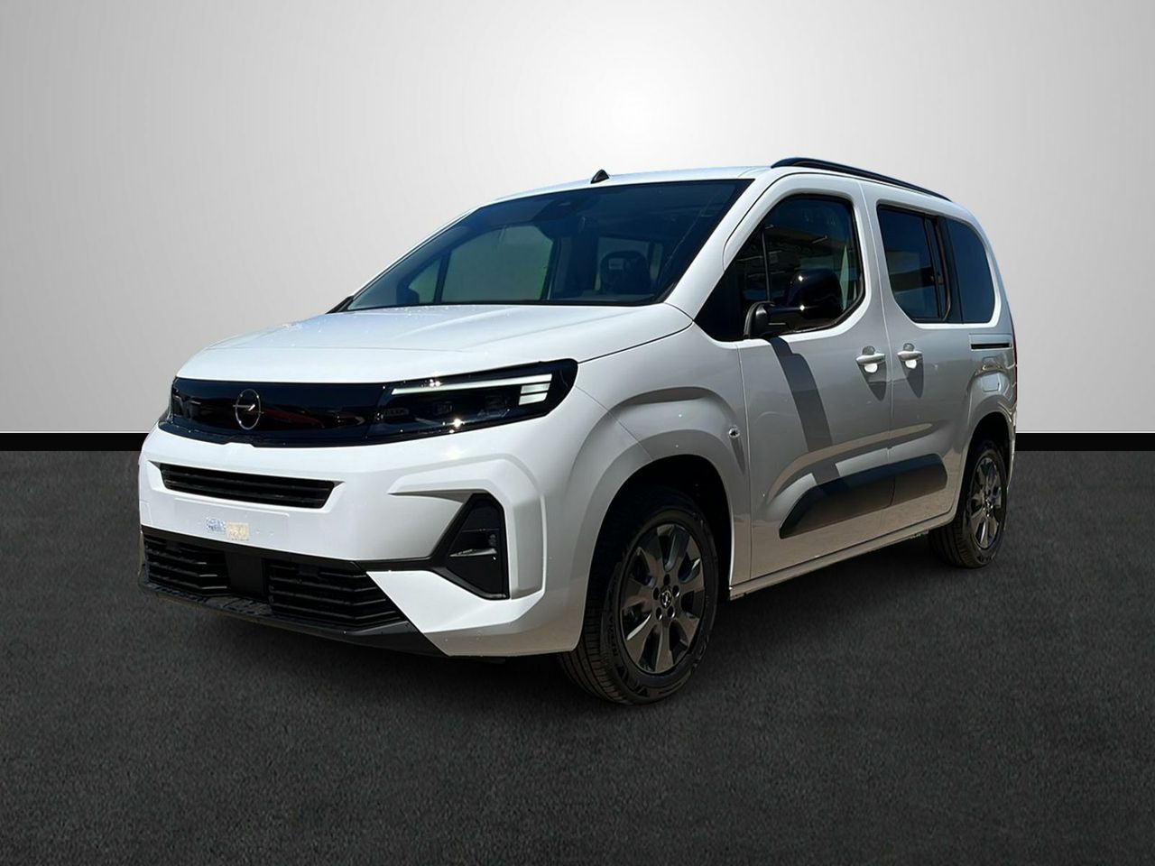 Llanta 13 usada  de segunda mano - opel combo cargo 2025 /