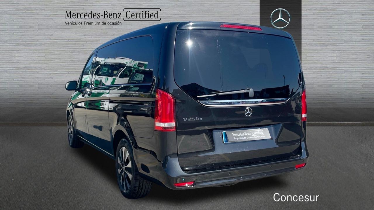 mercedes clase v 2023 / foto grande (3)