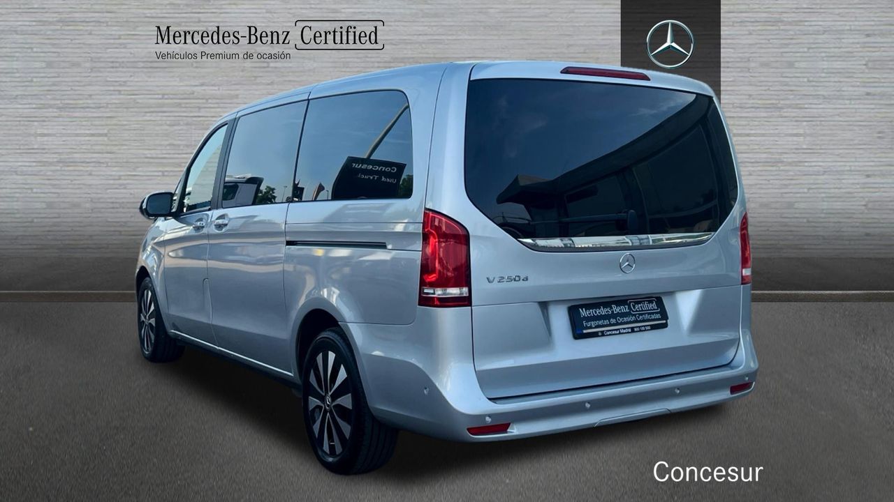 mercedes clase v 2023 / foto grande (3)