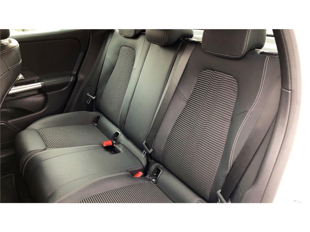 Mercedes GLA GLA 180 - foto 16