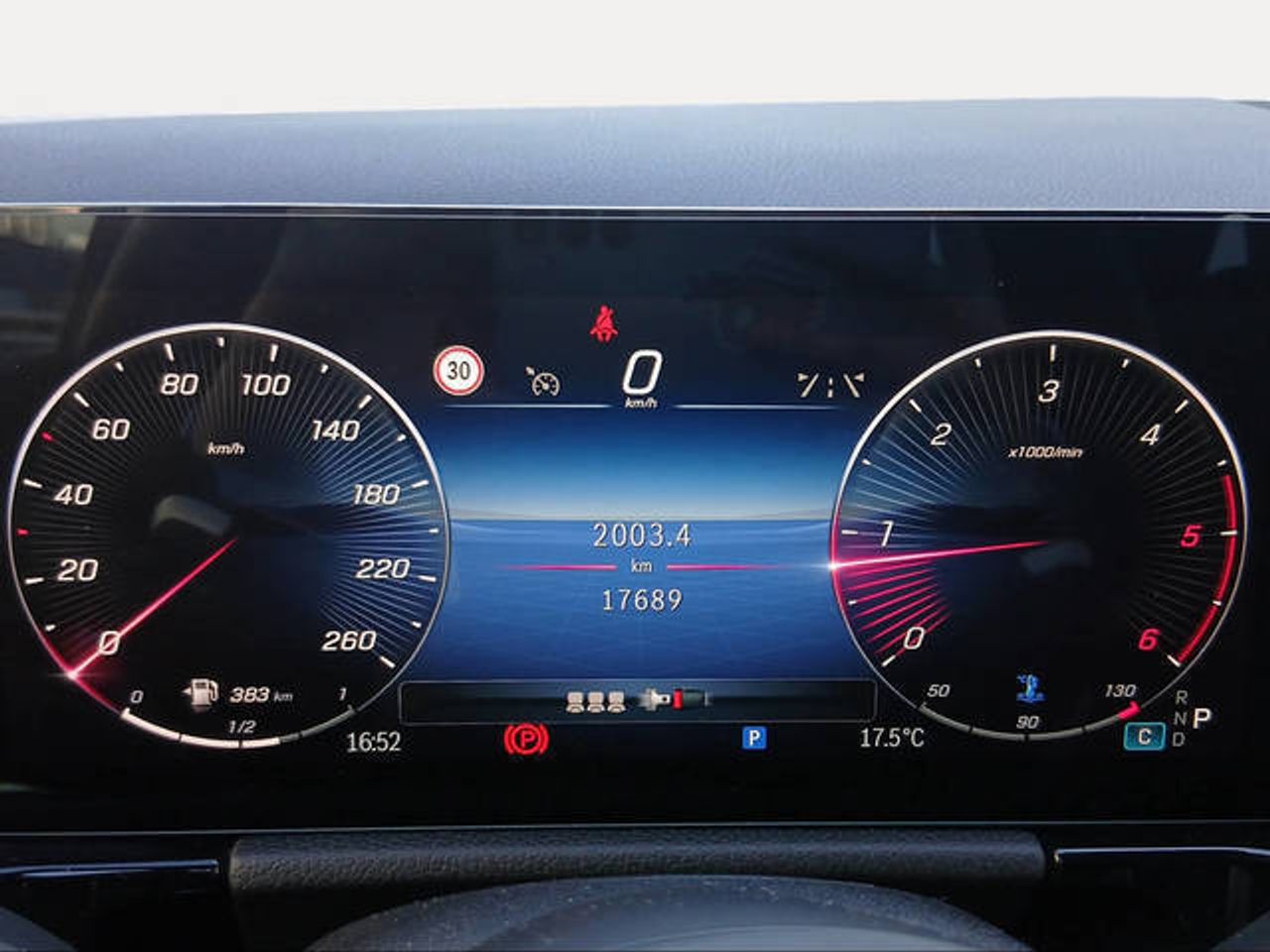 Mercedes Clase B 180 d 85 kW (116 CV) - foto 15