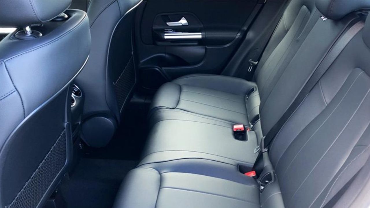 Mercedes GLA GLA 180 - foto 11