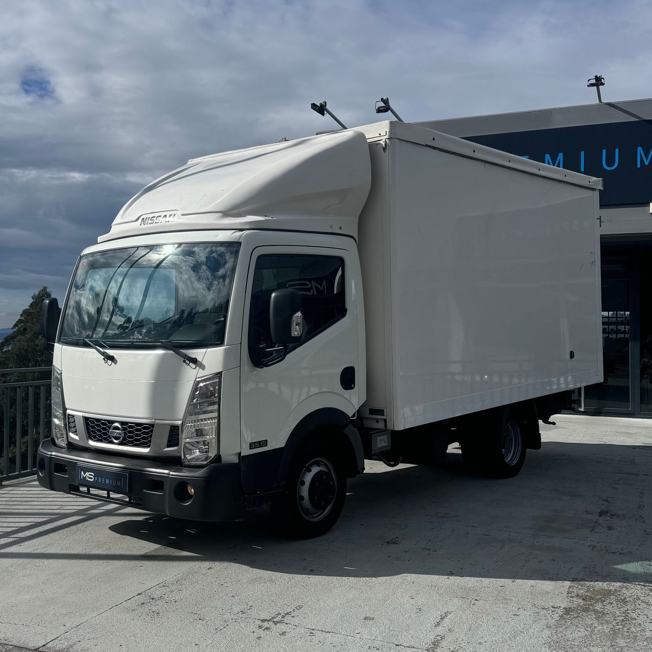 Foto nissan cabstar 2017 /