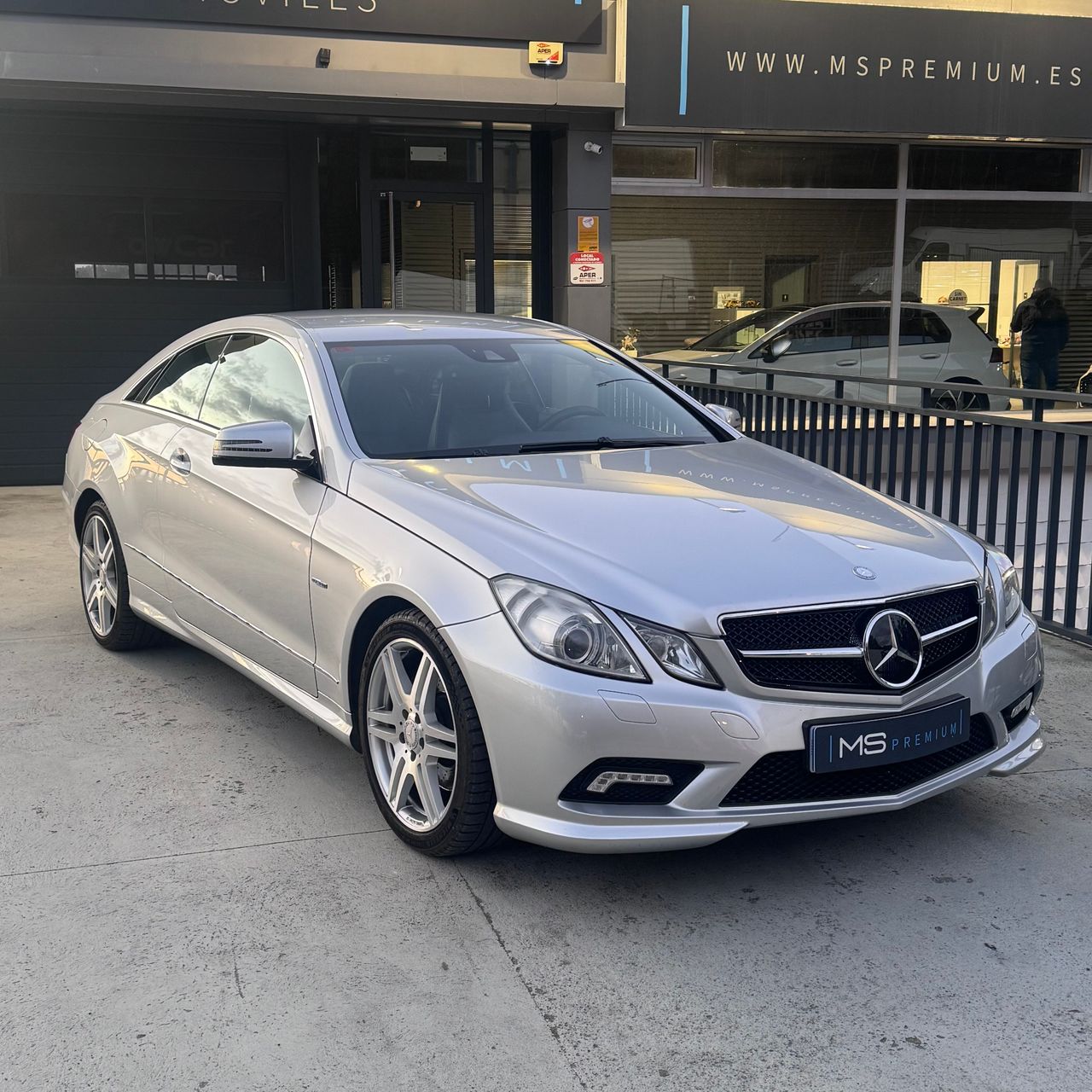 mercedes clase e 2010 / foto grande (2)