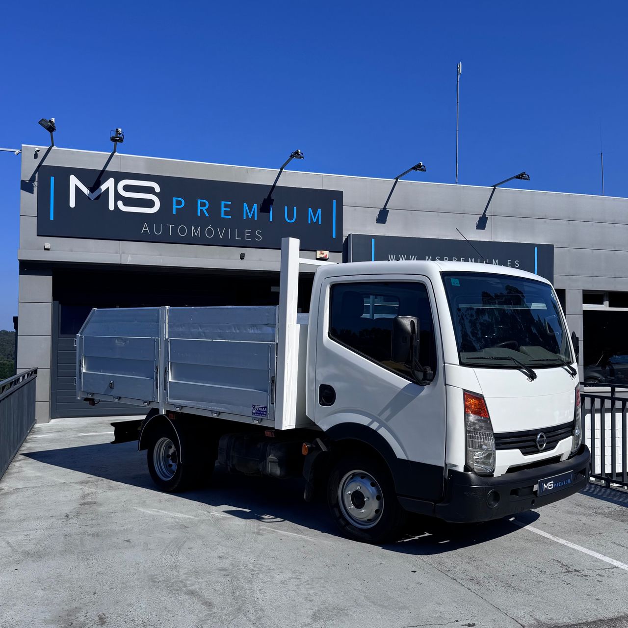 nissan cabstar 2015 / foto grande (2)