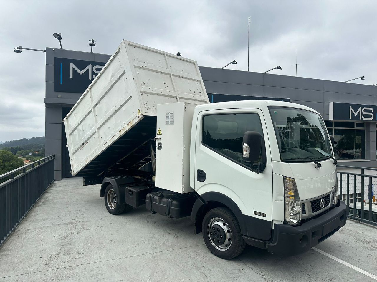Foto nissan nt400 2018 /