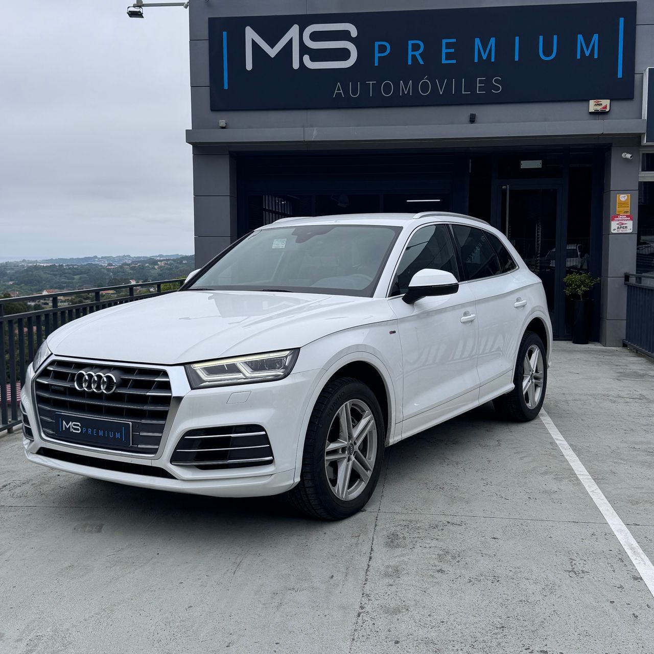 audi q5 2017 /