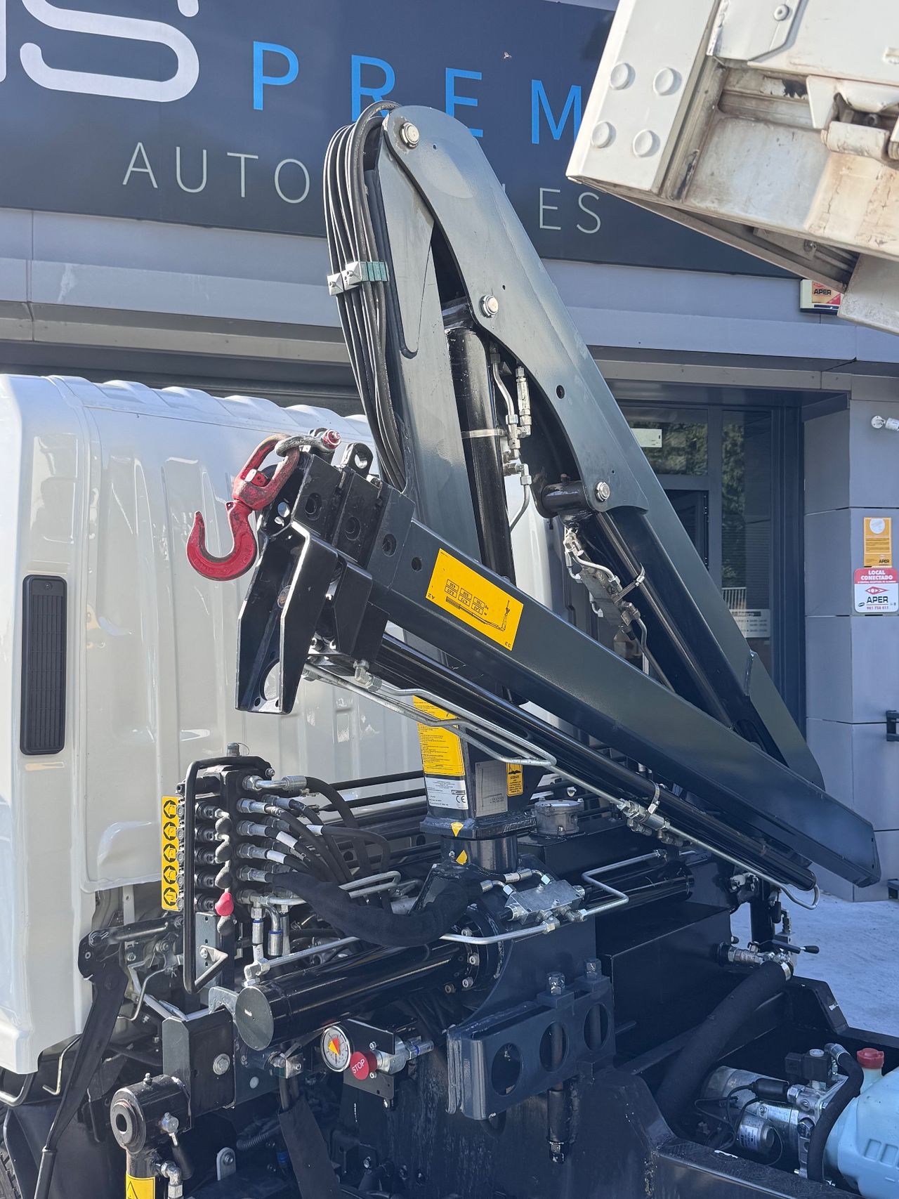 Nissan NT400 ISUZU L35 | CAMION GRUA Y VOLQUETE |CAMION CON GRUA |CAMION 3,5T |CAMION CARNET B