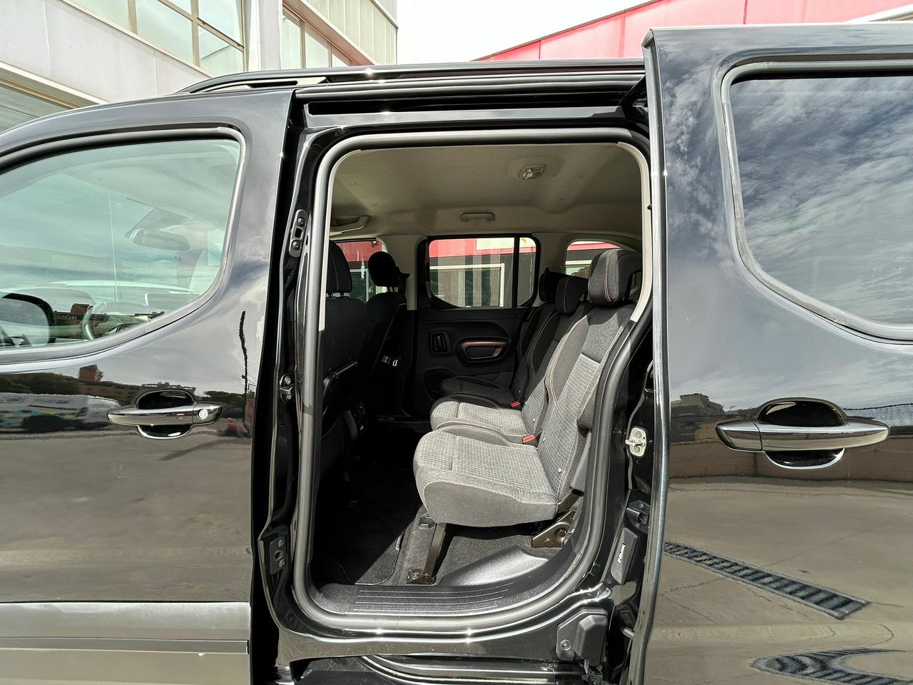 Peugeot Rifter GT Line Standard PureTech 81kW - Foto 2