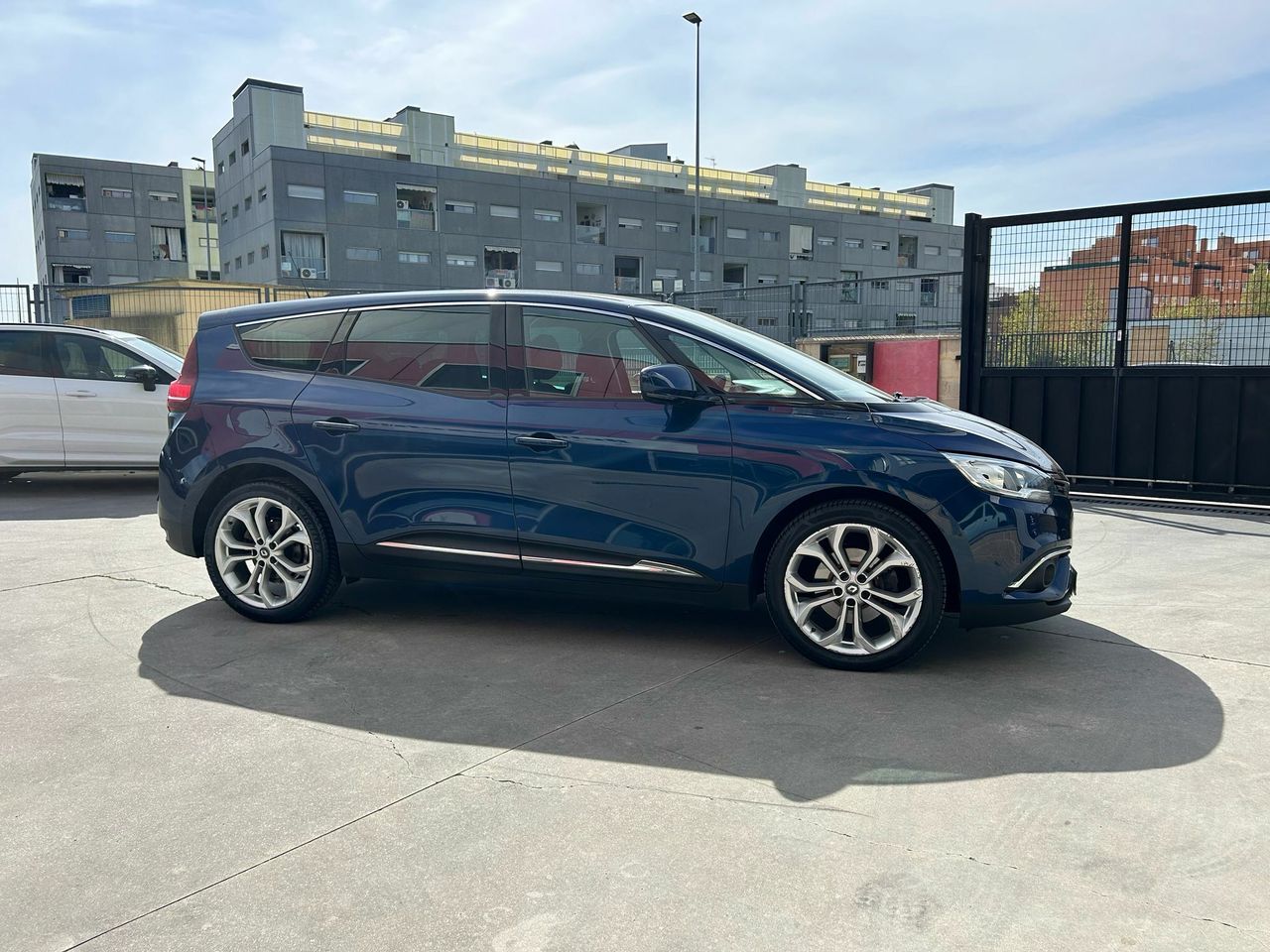 Renault Grand Scénic Limited Blue dCi 88 kW (120CV) - Foto 2