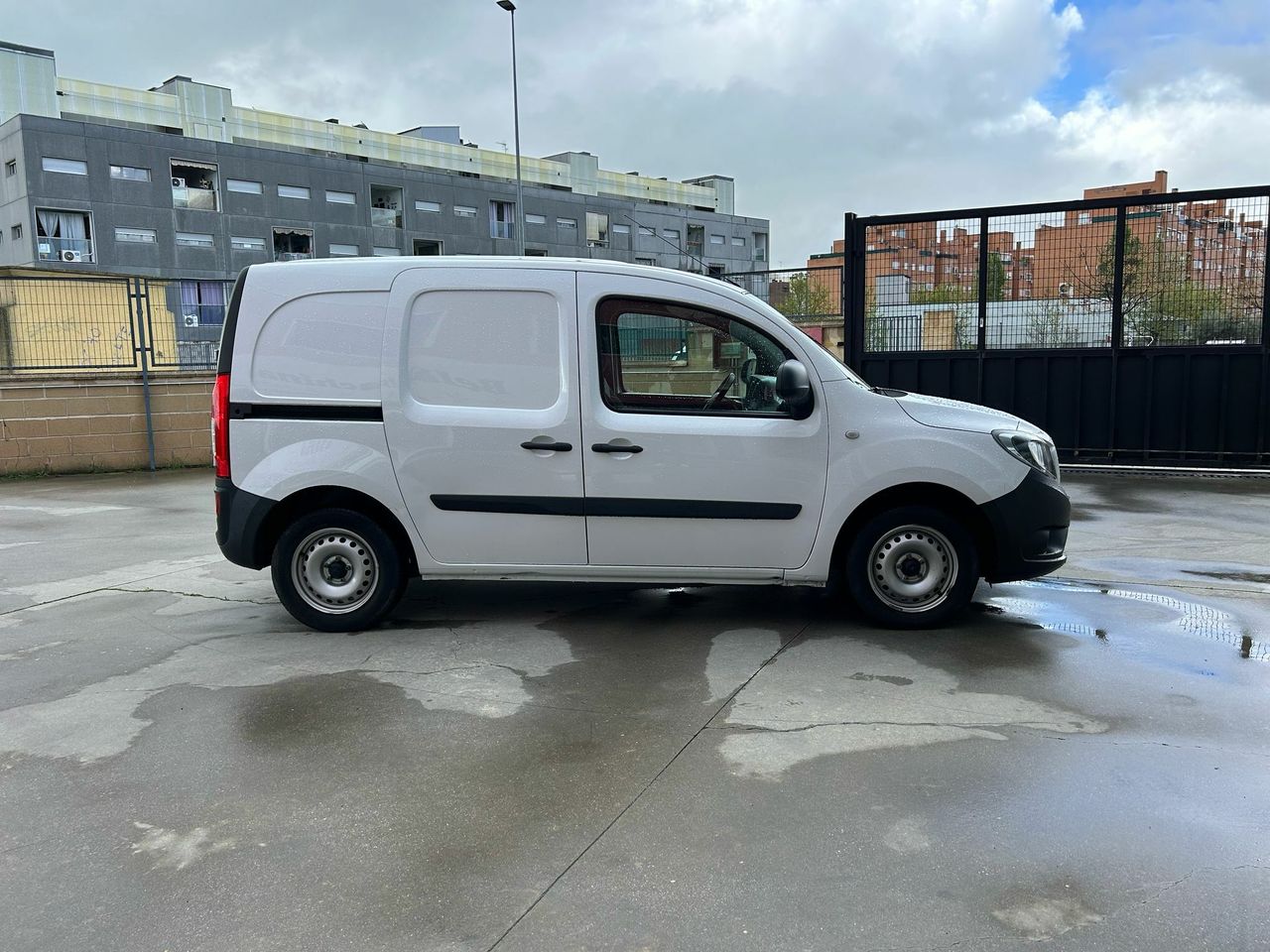 Mercedes Citan 109 CDI FURGON LARGO  - Foto 2