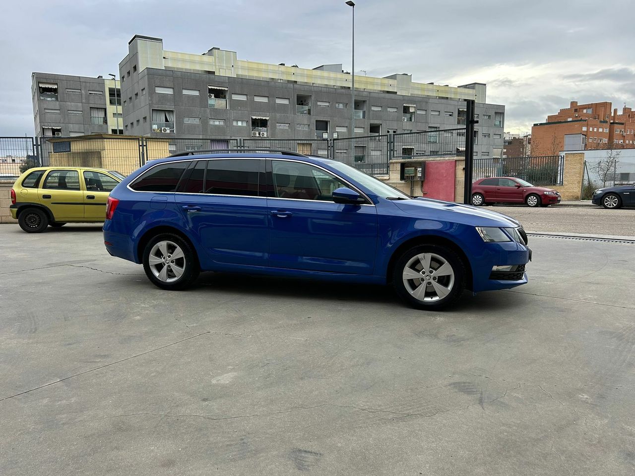 Skoda Octavia Combi 2.0 TDI 110kW(150CV) DSG Ambition - Foto 2