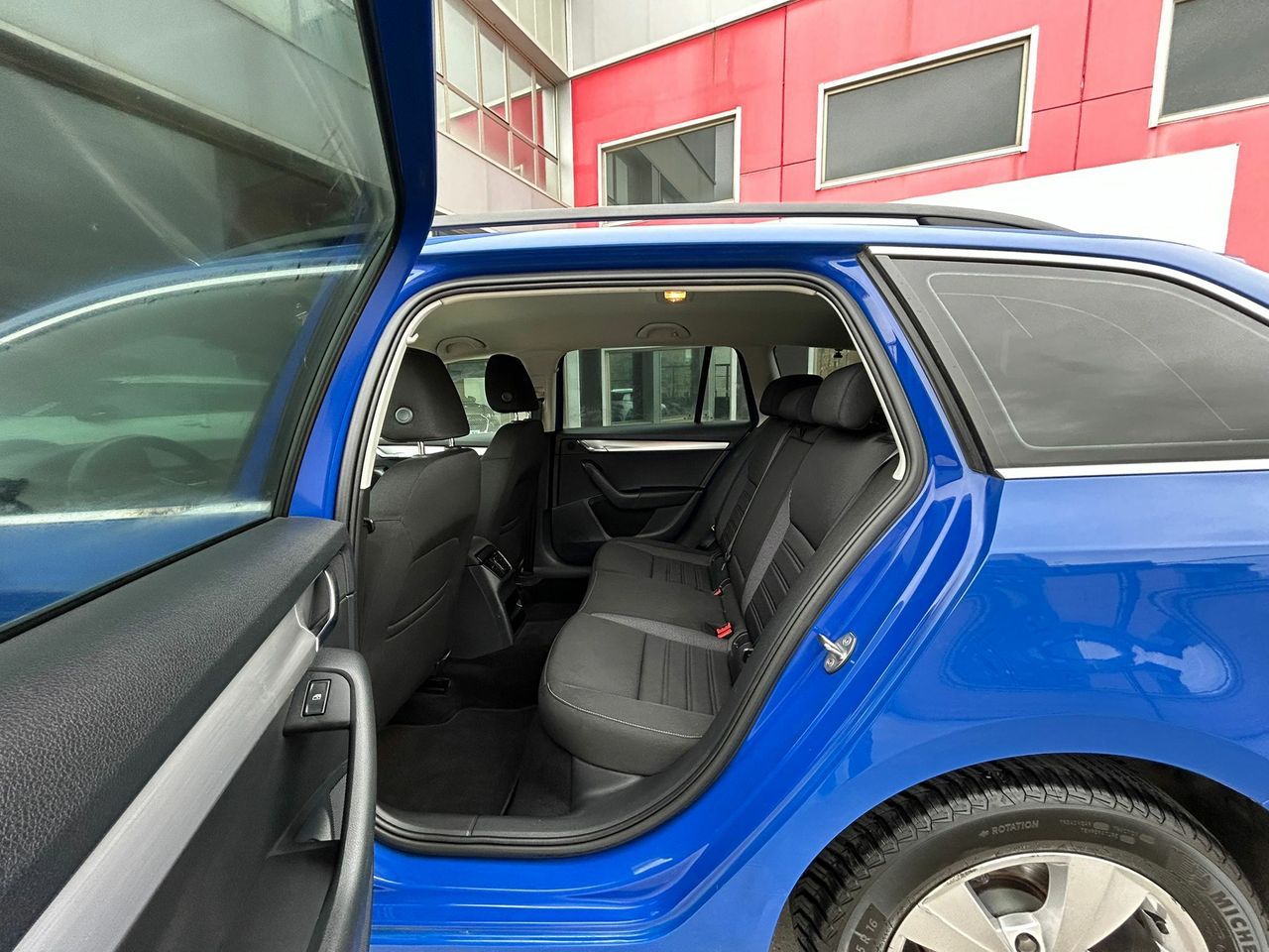 Skoda Octavia Combi 2.0 TDI 110kW(150CV) DSG Ambition - Foto 2