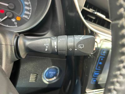 Toyota Auris 1.8 140H Active (Bus. P.) Touring Sports