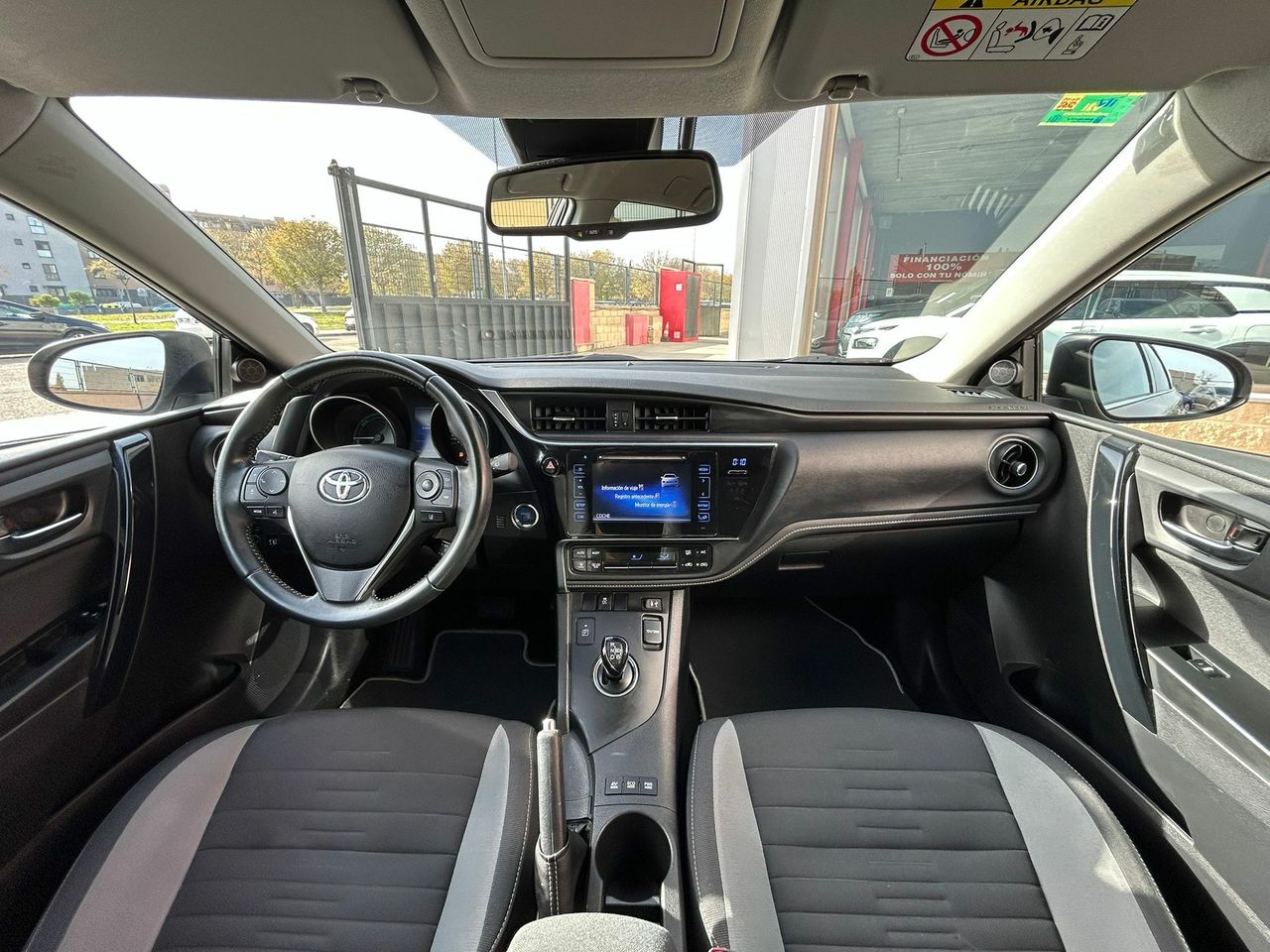 Toyota Auris 1.8 140H Active (Bus. P.) Touring Sports - Foto 2