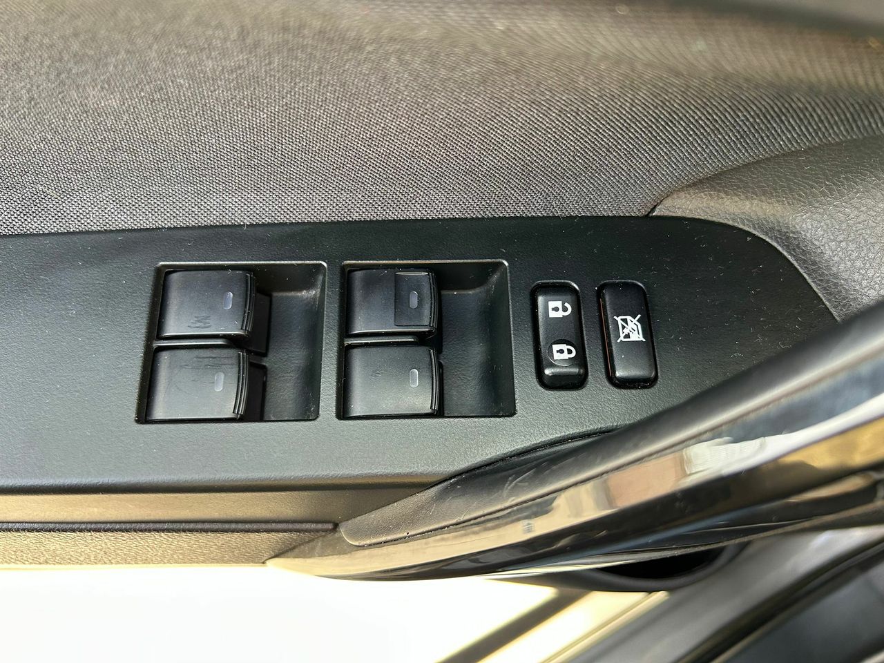 Toyota Auris 1.8 140H Active (Bus. P.) Touring Sports - Foto 2