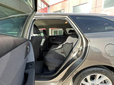Toyota Auris 1.8 140H Active (Bus. P.) Touring Sports