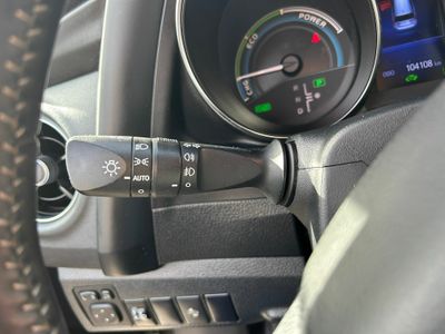 Toyota Auris 1.8 140H Active (Bus. P.) Touring Sports