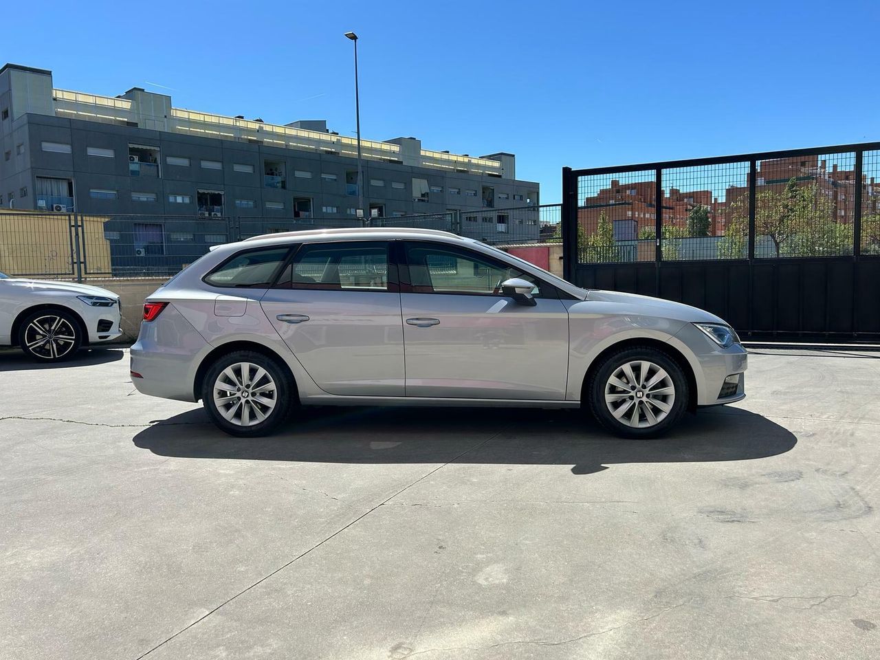 Seat Leon ST 1.6 TDI 85kW (115CV DSG-7 St&Sp Style - Foto 2
