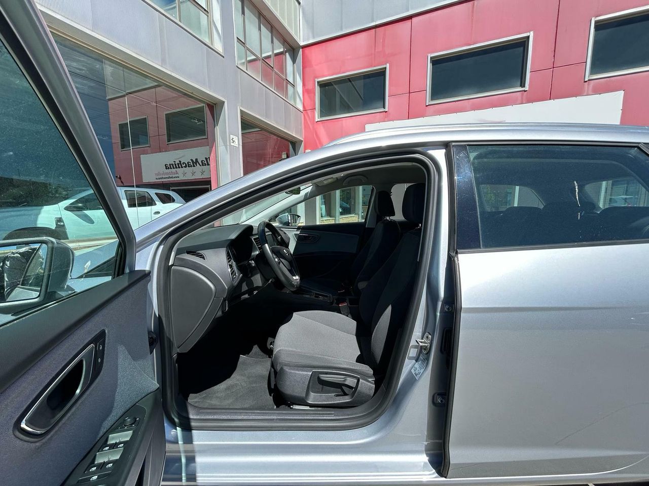 Seat Leon ST 1.6 TDI 85kW (115CV DSG-7 St&Sp Style - Foto 2
