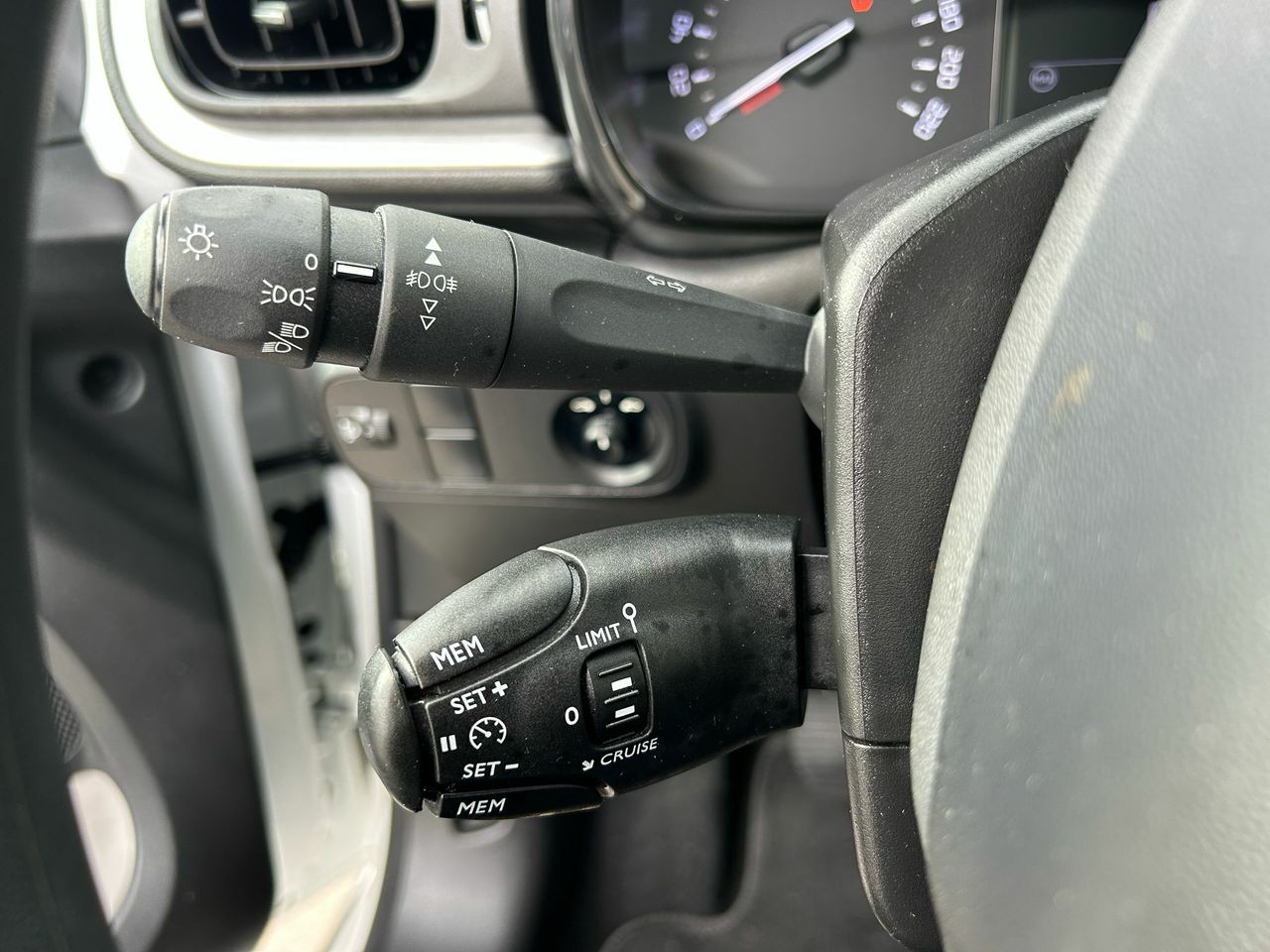 Citroën C3 PureTech 60KW (83CV) Shine - Foto 2